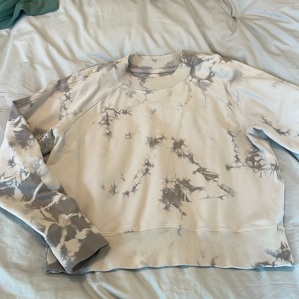 Scuba pull over crew neck size 6